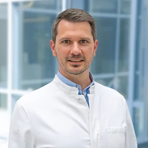 Herr Dr. Volkheimer