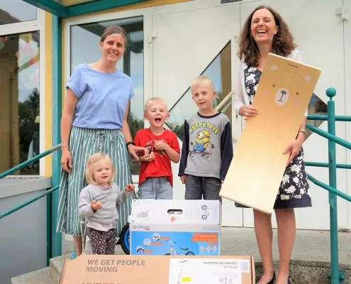 Nach drei Jahren Corona-Pause findet heuer wieder das Kindergartenfest in Aschach mit dem 9. Bachentenrennen statt.