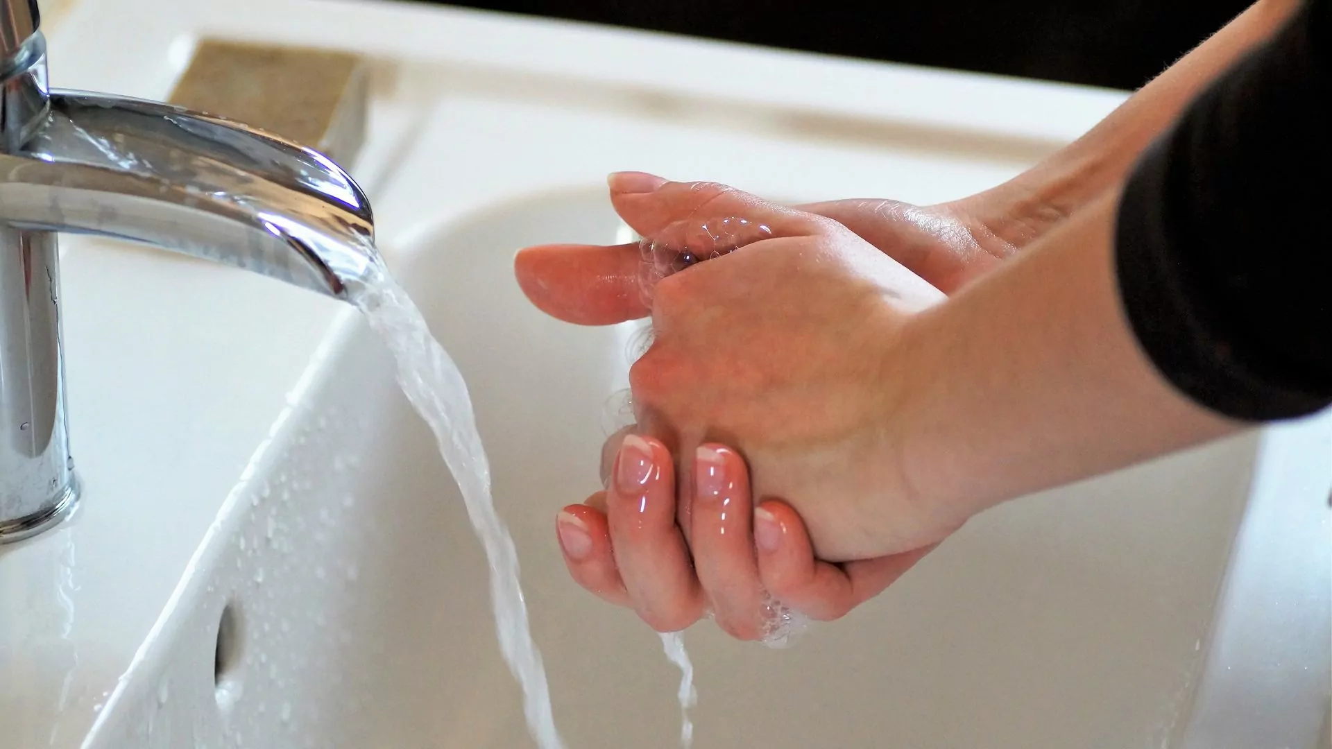 Saubere Hände sind die Grundlage zum Blutzucker messen.