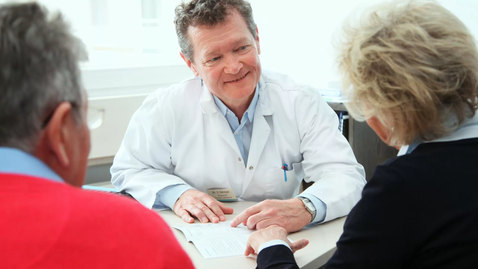Fragen nach der Herzinfarkt-Nachsorge besprechen Sie beim Abschlussgespräch mit Ihrem behandelnden Arzt